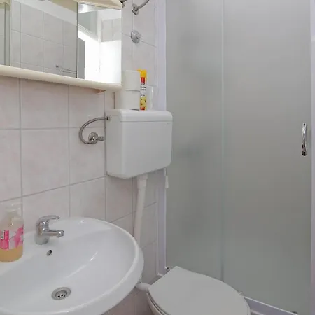 & Rina - Studio With Patio And Sea View * دوبروفينك